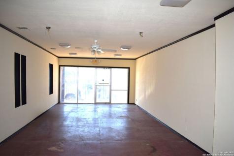 1015 W Hildebrand Avenue San Antonio TX 78201