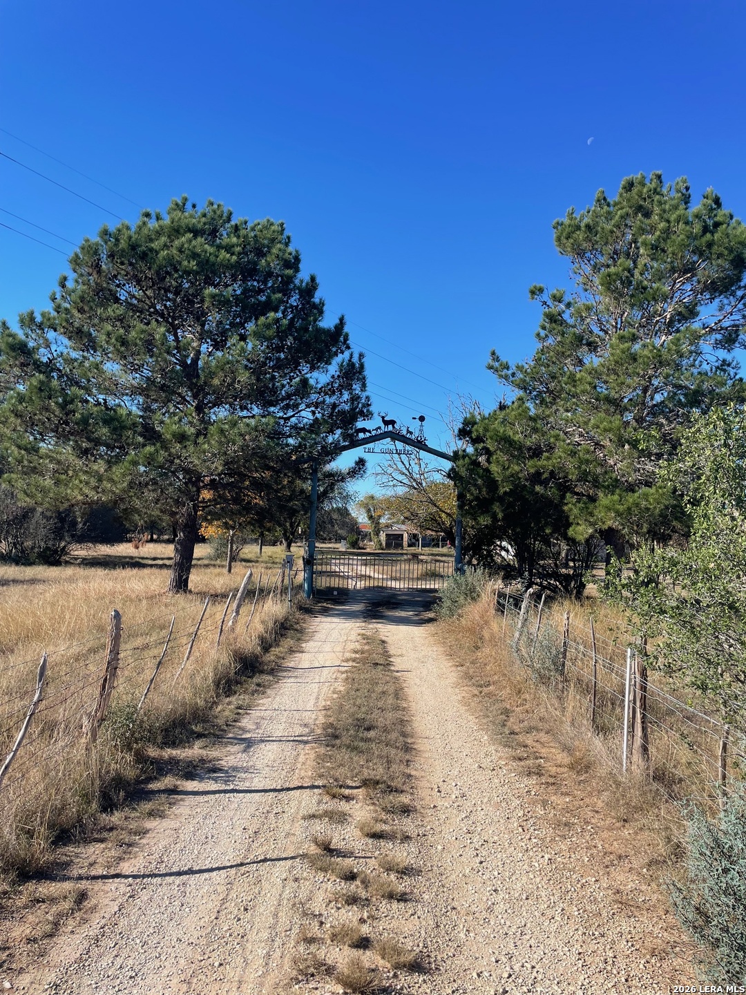 190 Gunther Pipe Creek TX 78063