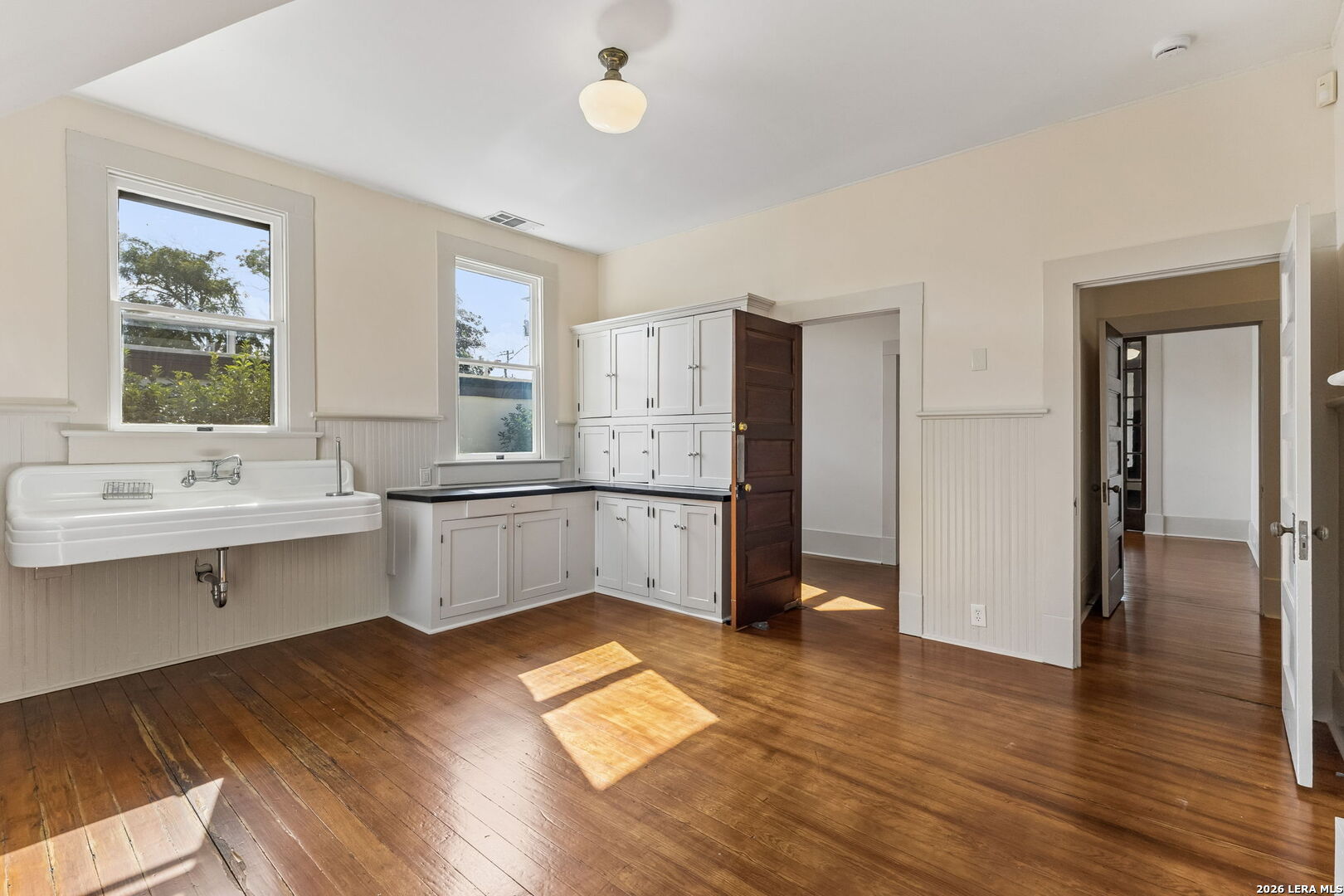 117 W Mistletoe Avenue San Antonio TX 78212