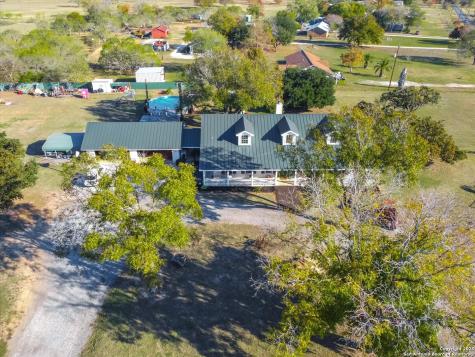 3010 E Fm 1518 St Hedwig TX 78152