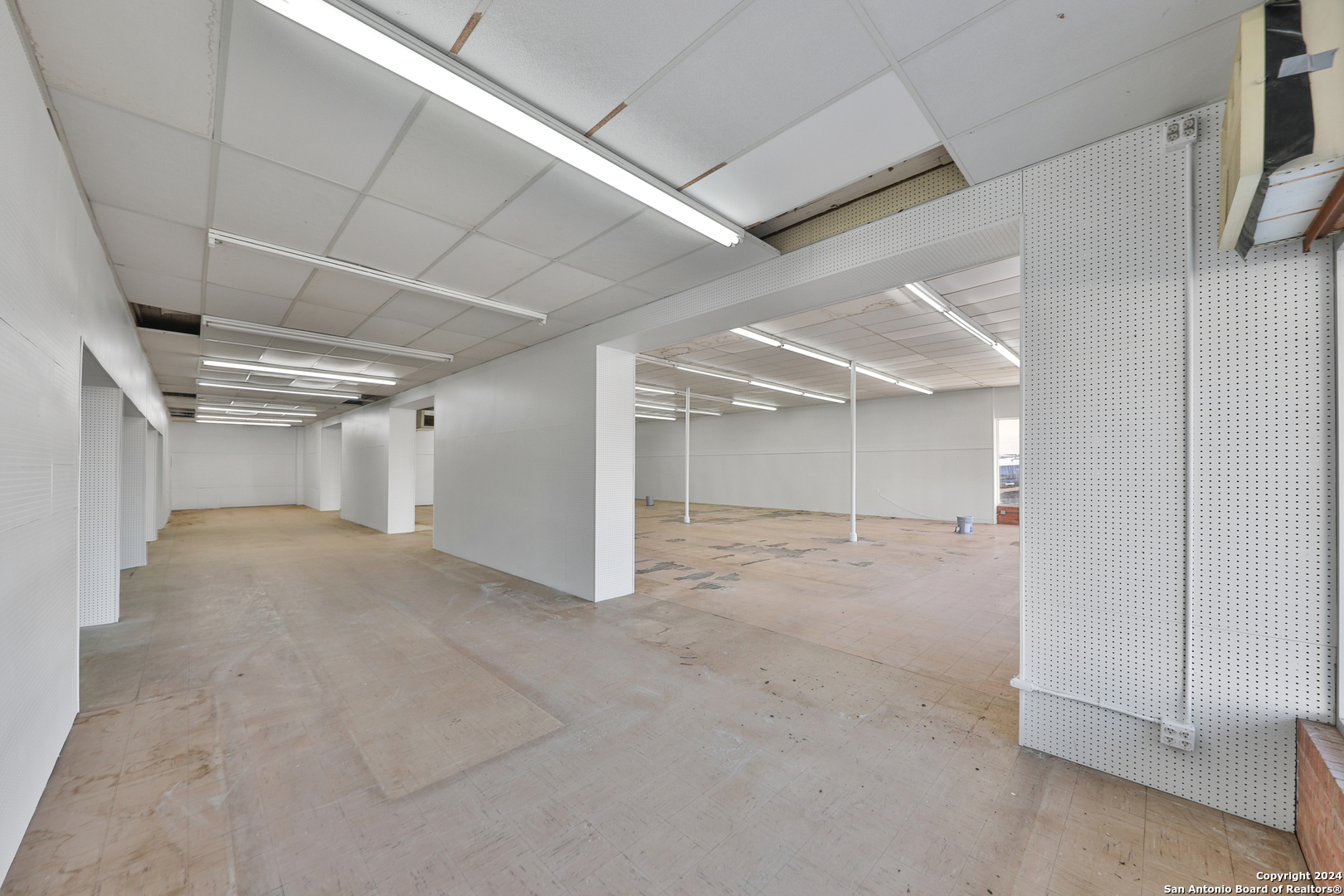 1401 3rd Street Floresville TX 78114