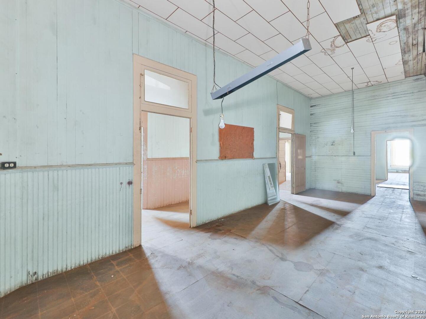 1401 3rd Street Floresville TX 78114