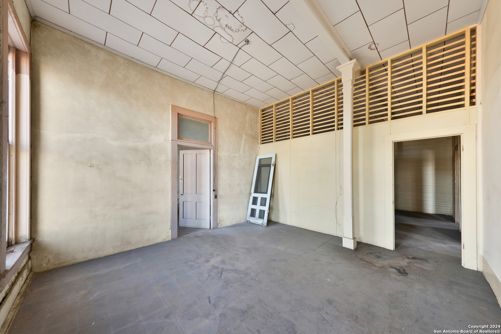 1401 3rd Street Floresville TX 78114