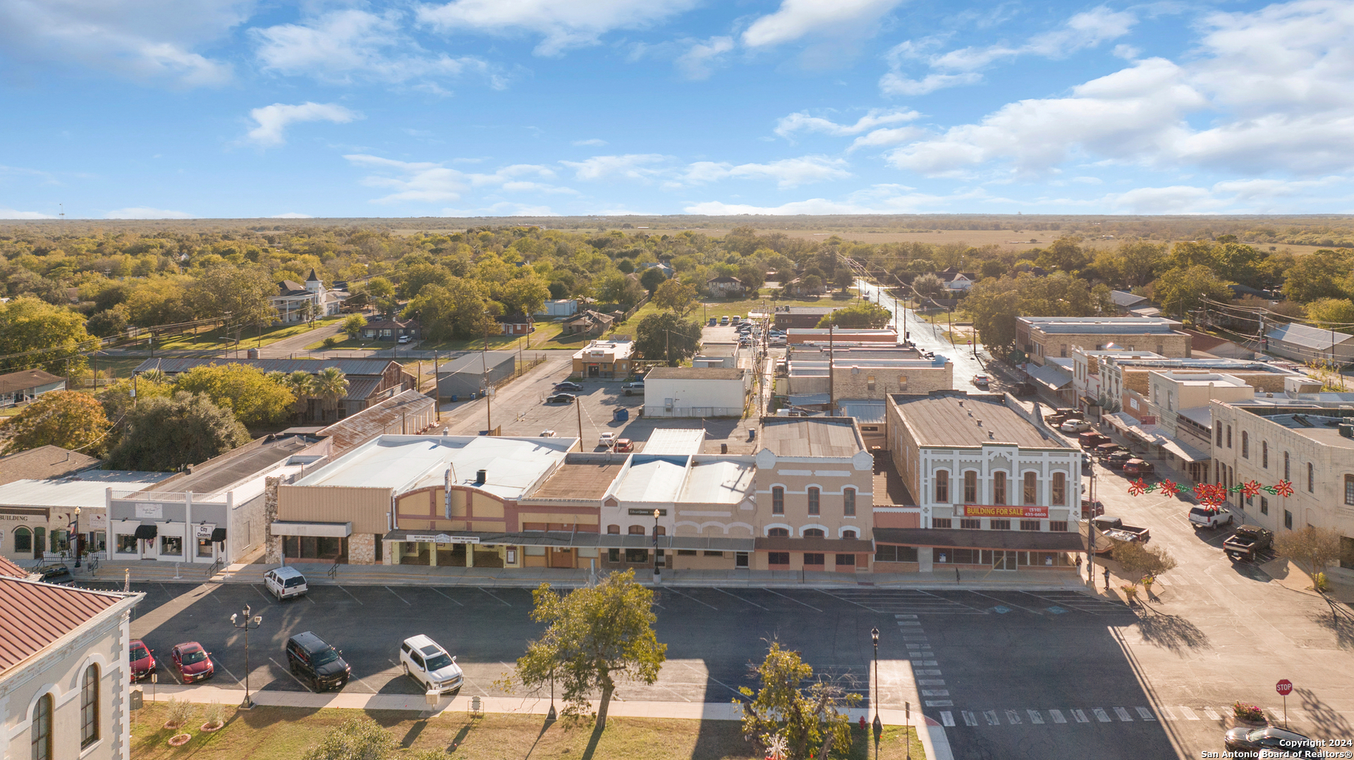 1401 3rd Street Floresville TX 78114