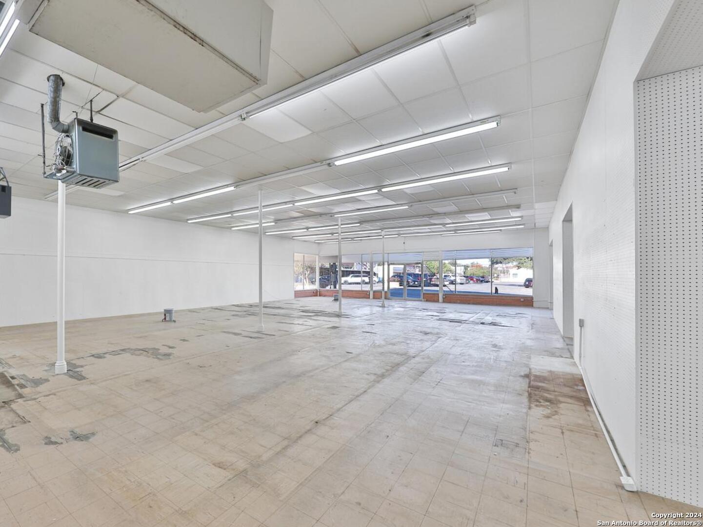 1401 3rd Street Floresville TX 78114