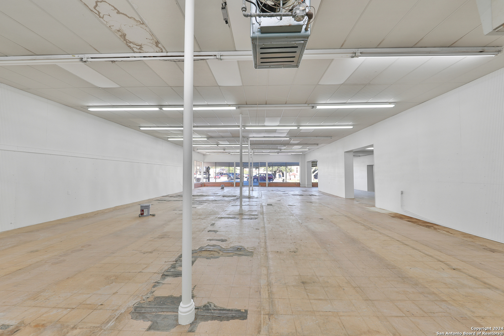 1401 3rd Street Floresville TX 78114