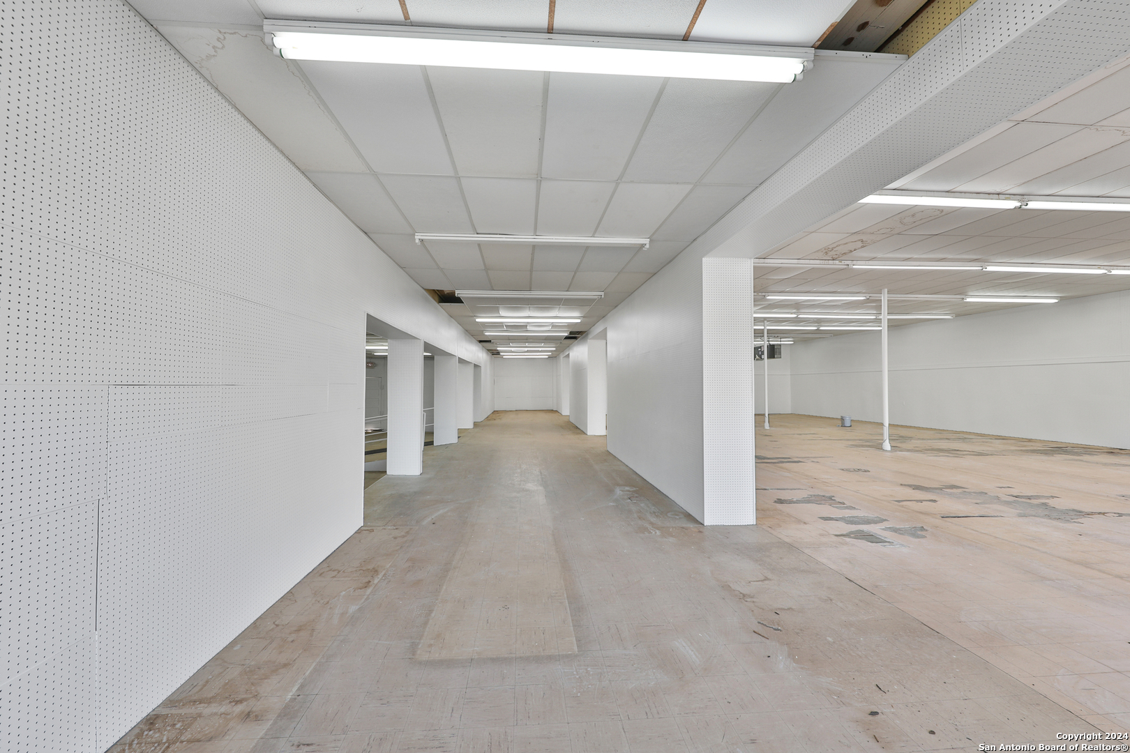 1401 3rd Street Floresville TX 78114