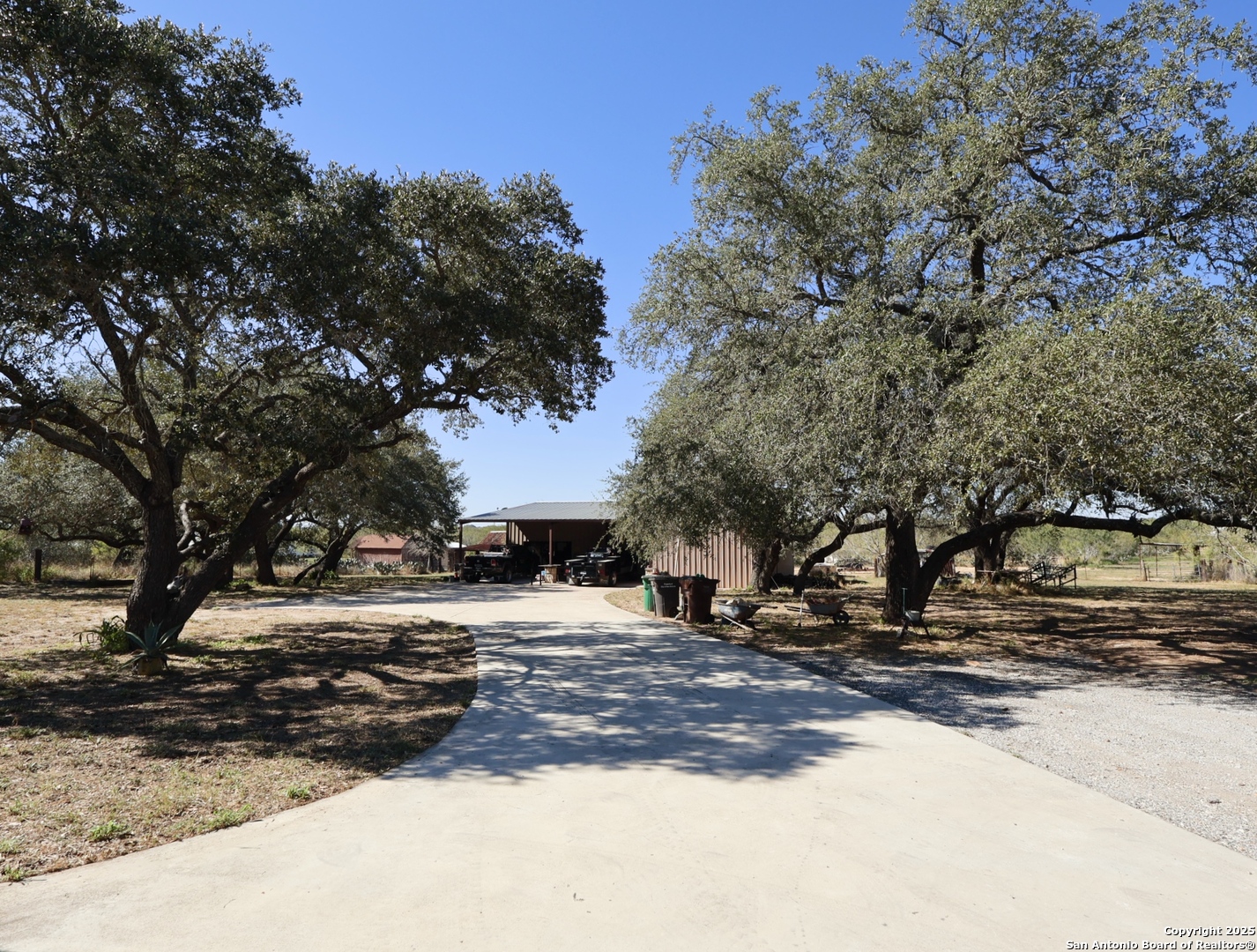 13115 N Sh 16 Poteet TX 78065