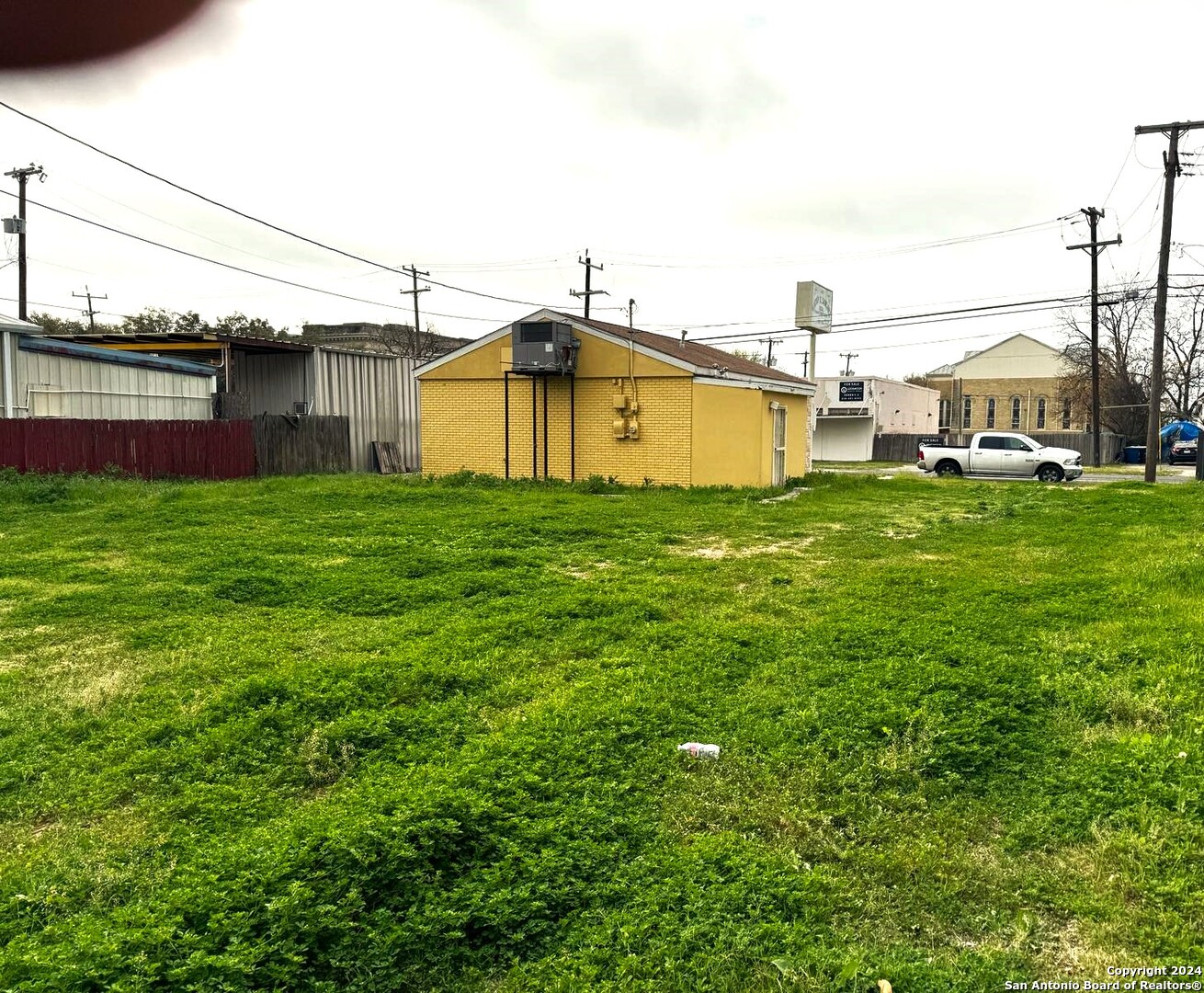 2405 W Commerce Street San Antonio TX 78207