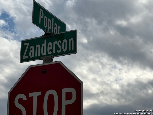 703 Poplar Street Jourdanton TX 78026