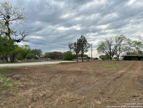 703 Poplar Street Jourdanton TX 78026