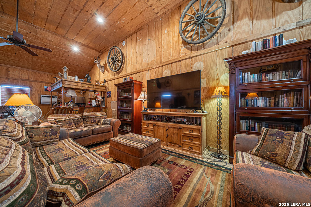 13633 Us Highway 87 South Adkins TX 78101