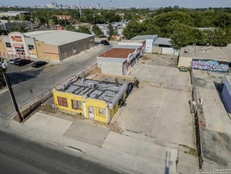 1818 Zarzamora San Antonio TX 78207