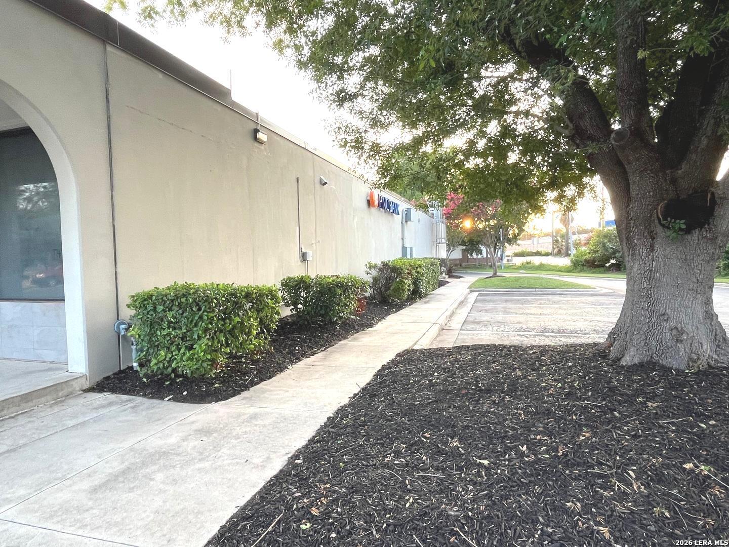 4625 Centerview San Antonio TX 78228