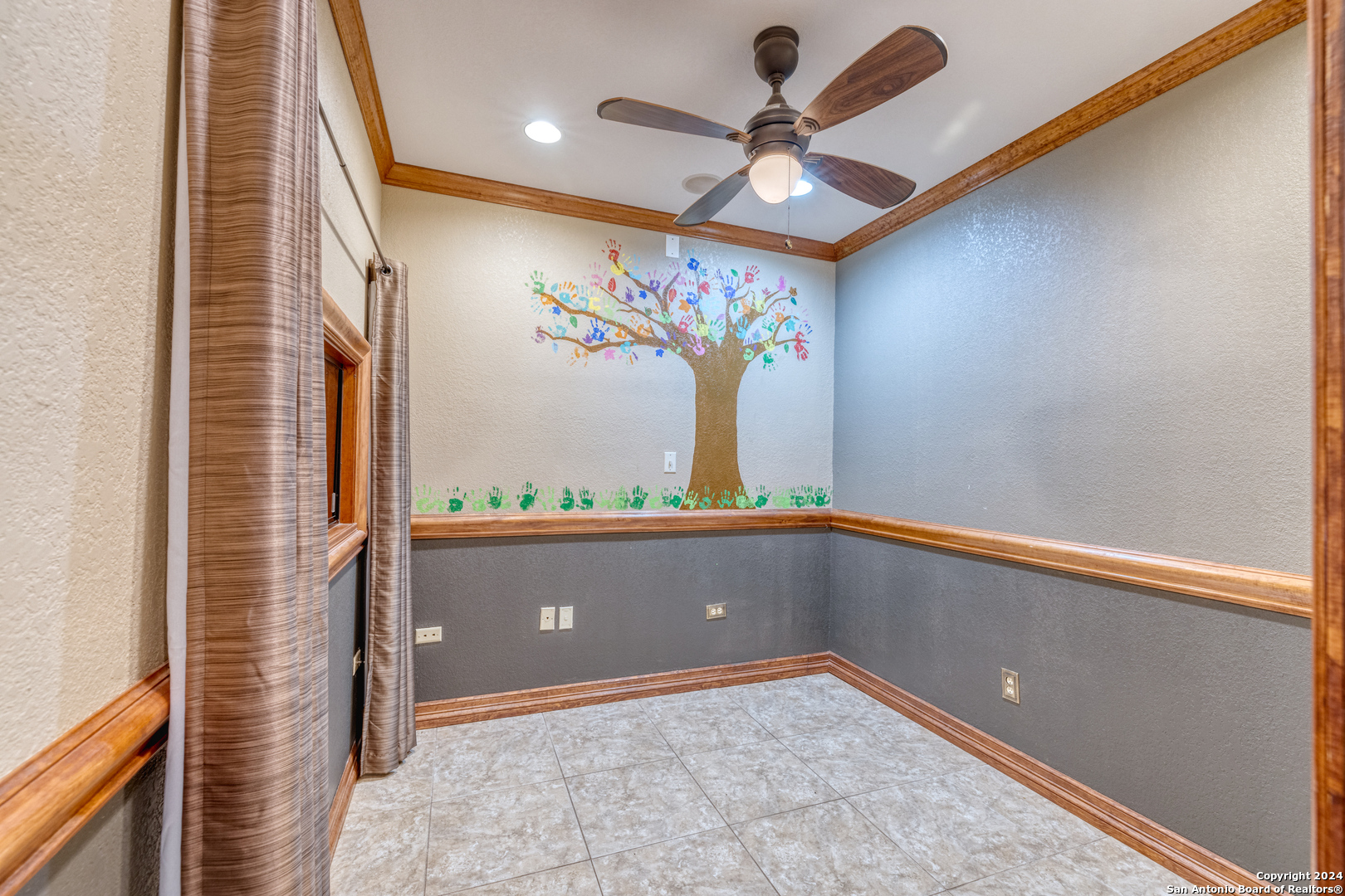 141 E Nopal Street Uvalde TX 78801