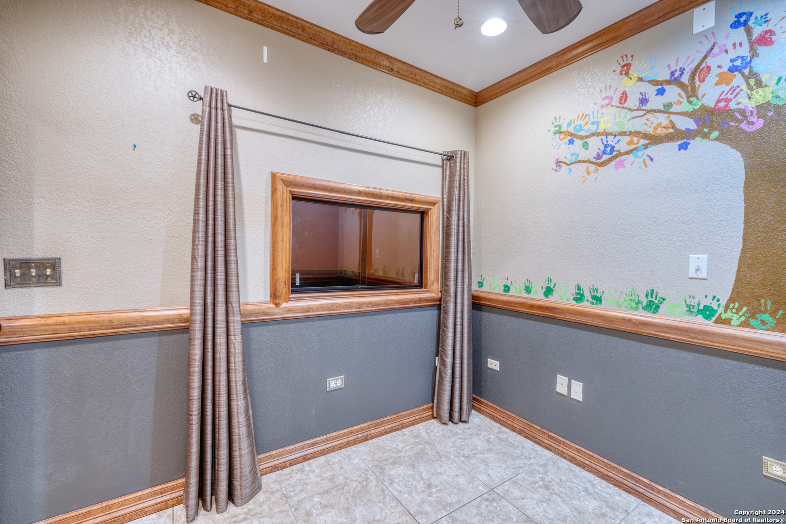 141 E Nopal Street Uvalde TX 78801