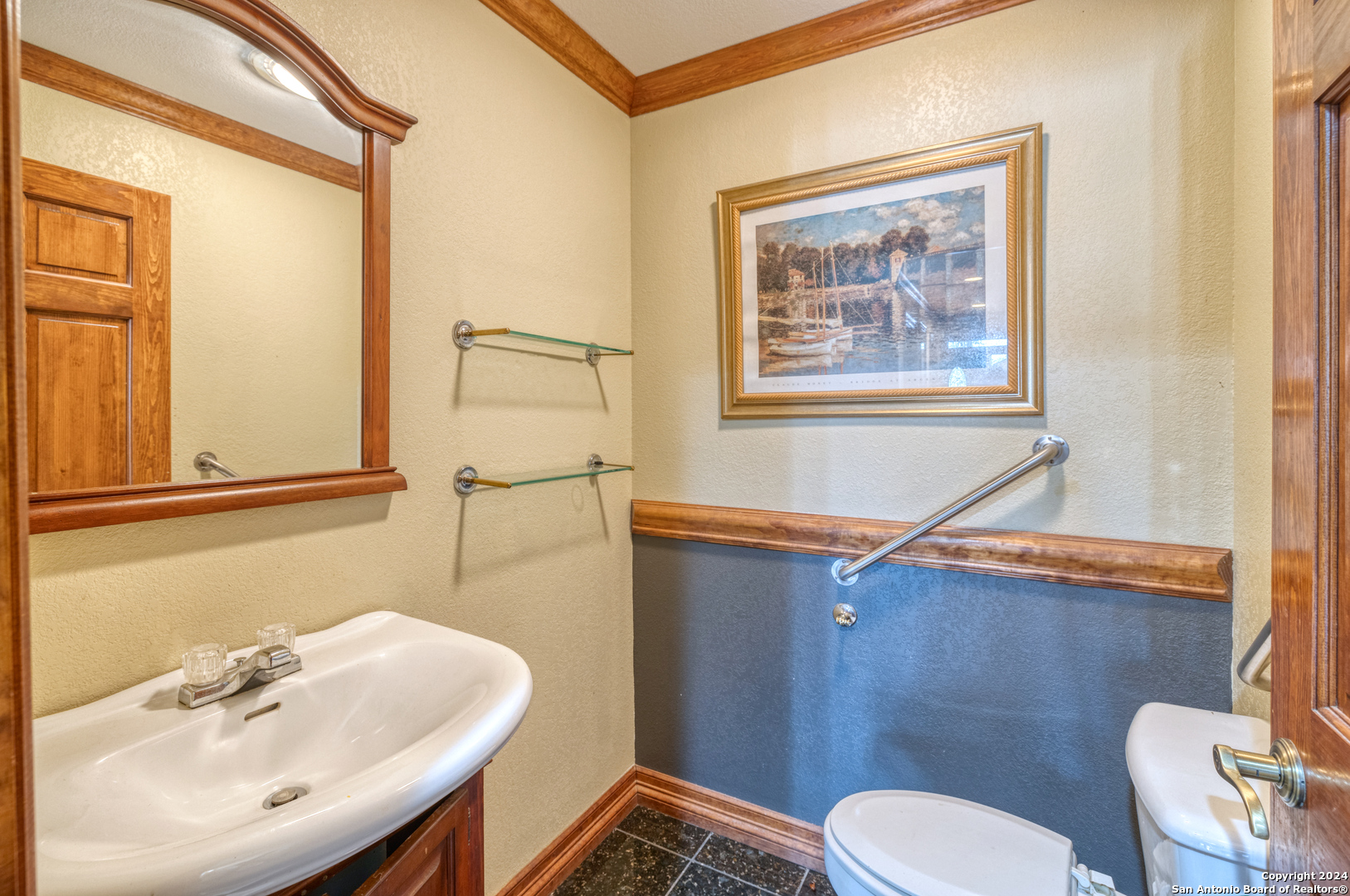 141 E Nopal Street Uvalde TX 78801