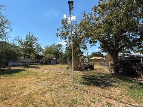 11615 Castro Lacoste TX 78039