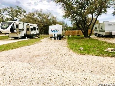 605 Lakeshore Lane Bandera TX 78003