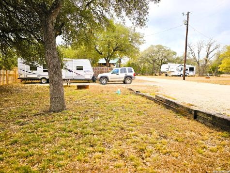 605 Lakeshore Lane Bandera TX 78003