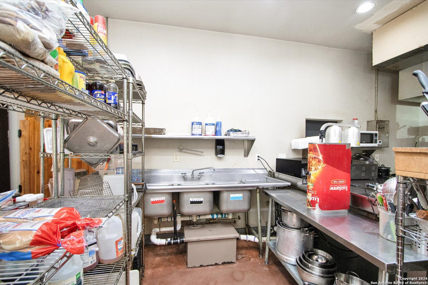 3710 Waterwood Pass Drive Elmendorf TX 78112