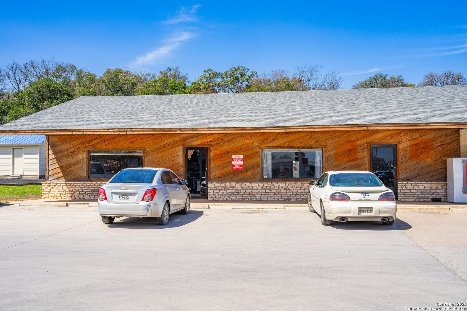 377-b S State Highway 16 Bandera TX 78003