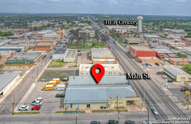 128 W Main Street Uvalde TX 78801