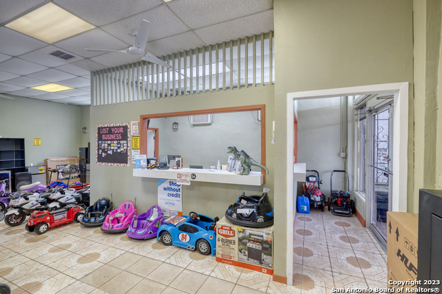 128 W Main Street Uvalde TX 78801
