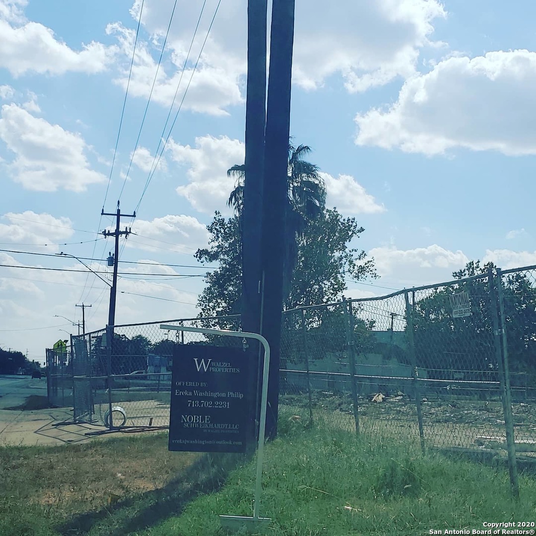 1139 New Laredo Highway San Antonio TX 78211
