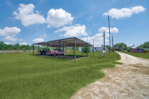 8325 Fm 327 Elmendorf TX 78112