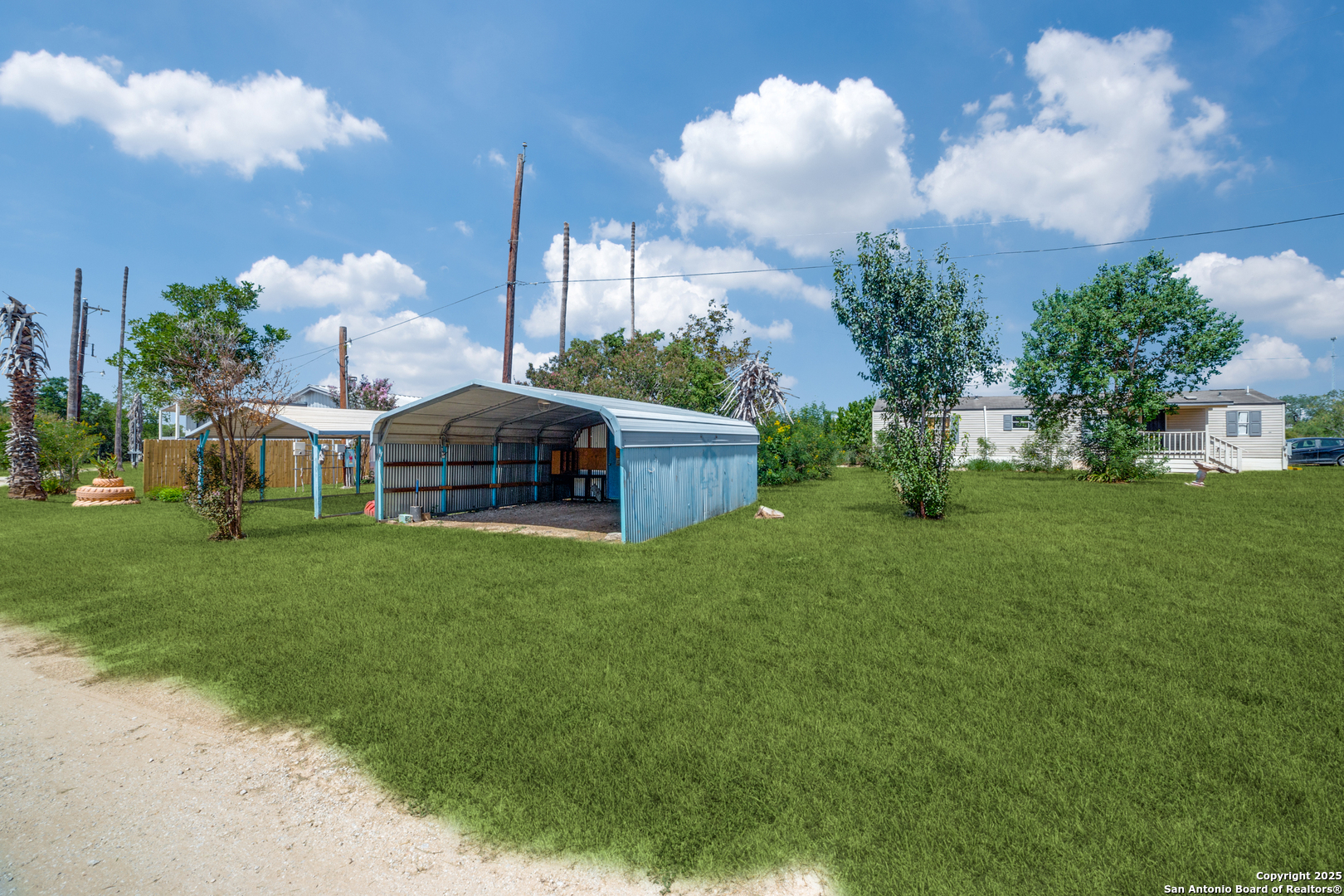 8325 Fm 327 Elmendorf TX 78112