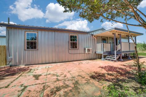 8325 Fm 327 Elmendorf TX 78112