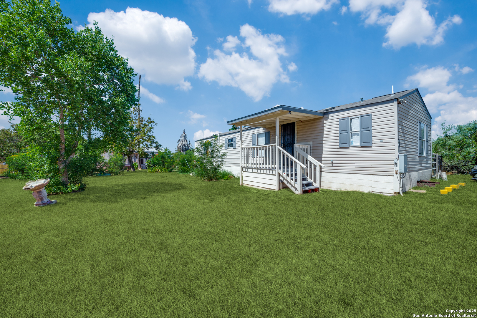 8325 Fm 327 Elmendorf TX 78112