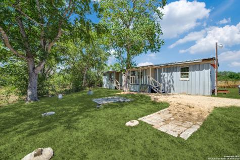 8325 Fm 327 Elmendorf TX 78112