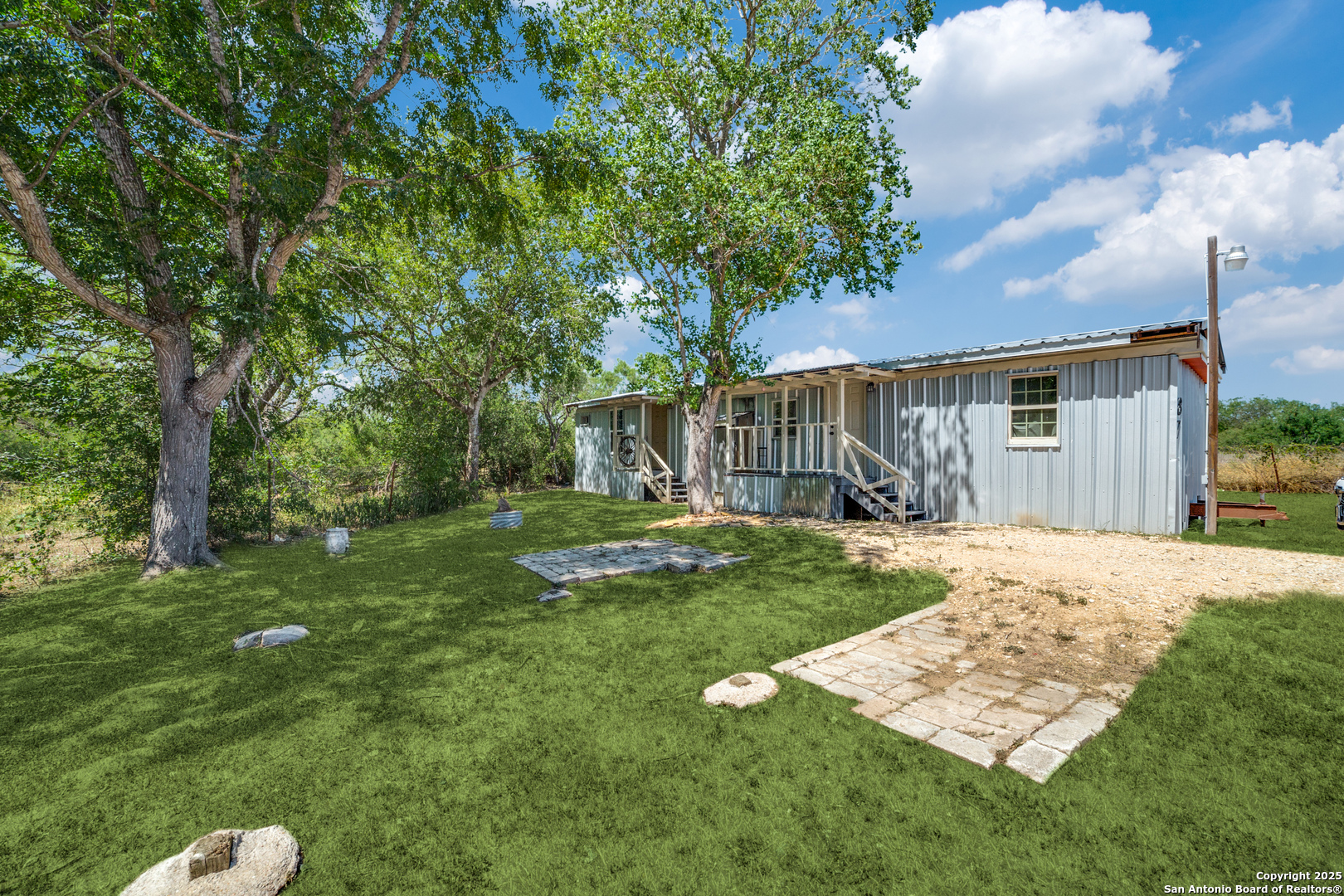 8325 Fm 327 Elmendorf TX 78112