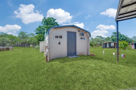 8325 Fm 327 Elmendorf TX 78112
