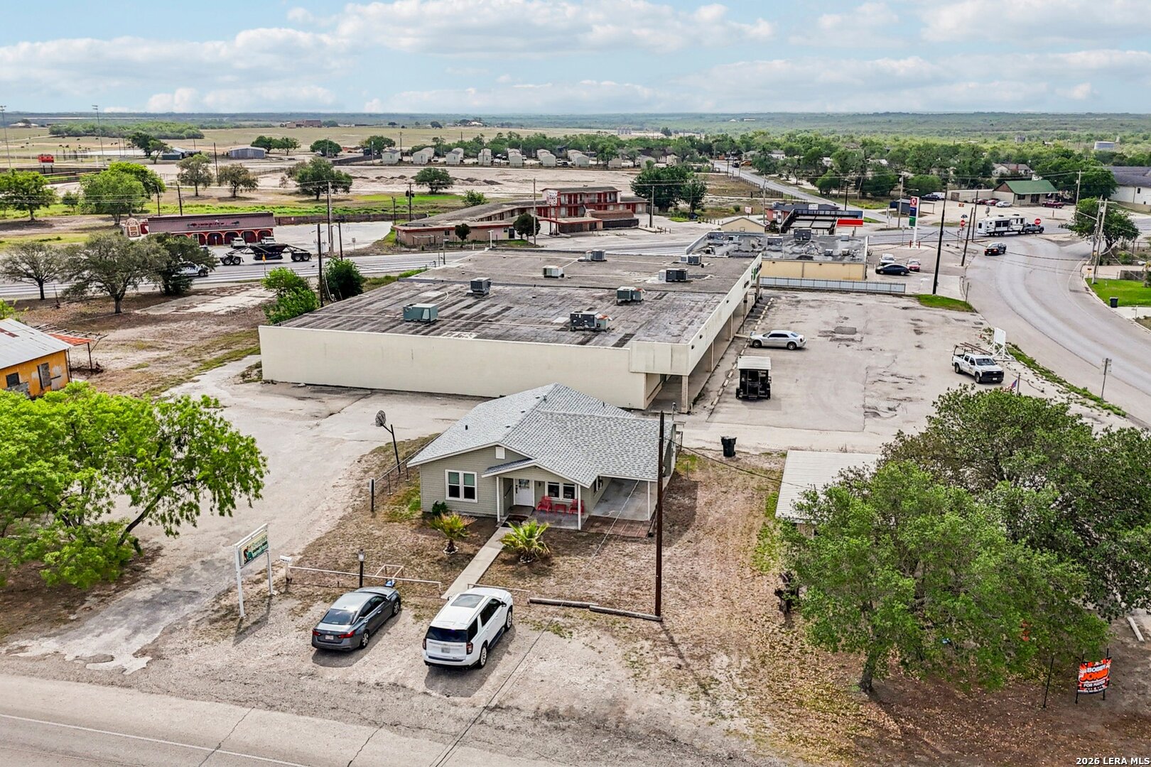 102 Lady Badger Karnes City TX 78118