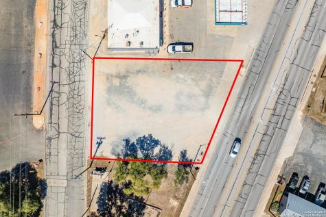1812 Water Street Kerrville TX 78028