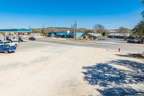 1812 Water Street Kerrville TX 78028