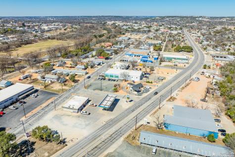 1812 Water Street Kerrville TX 78028