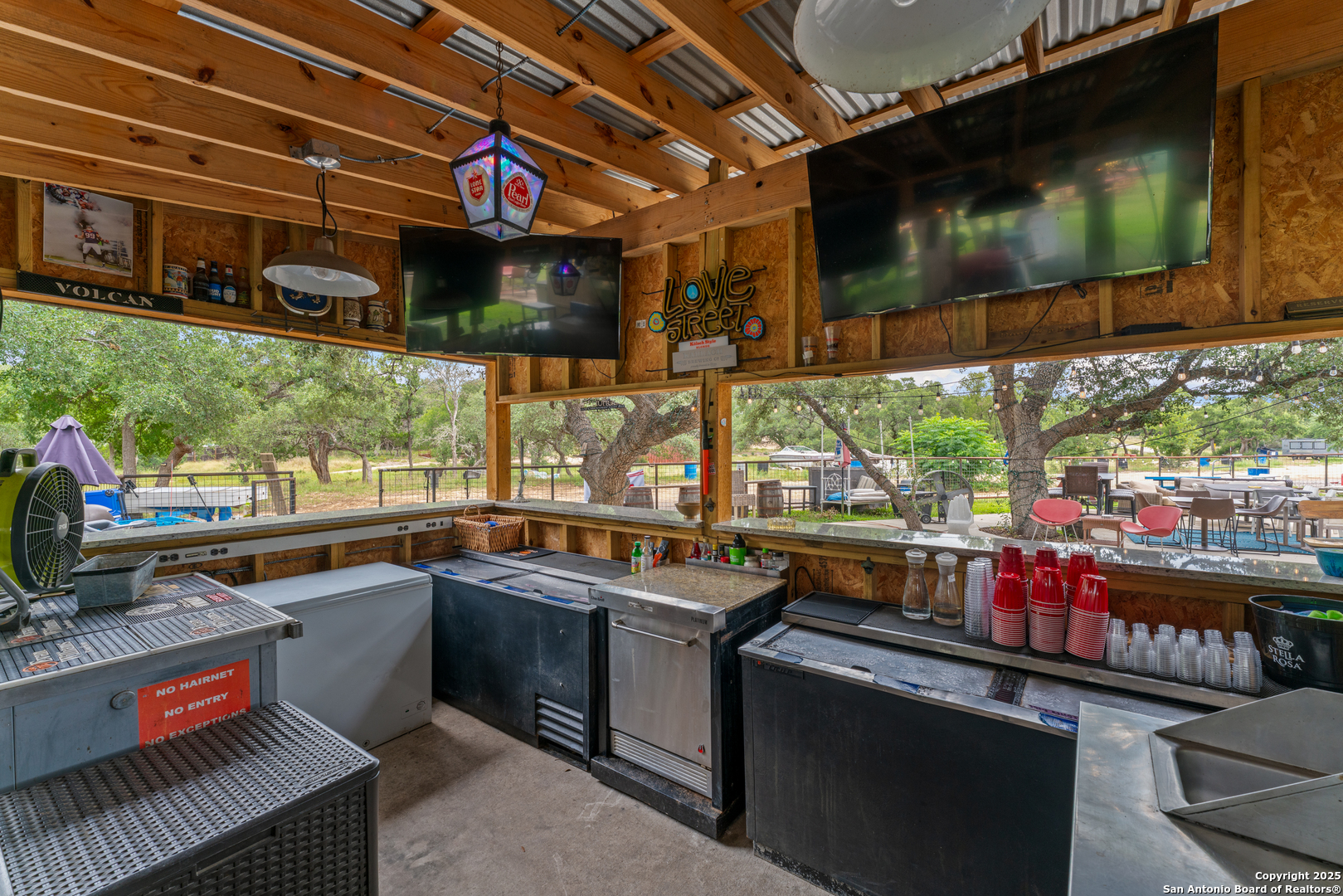 33855 Blanco Bulverde TX 78163