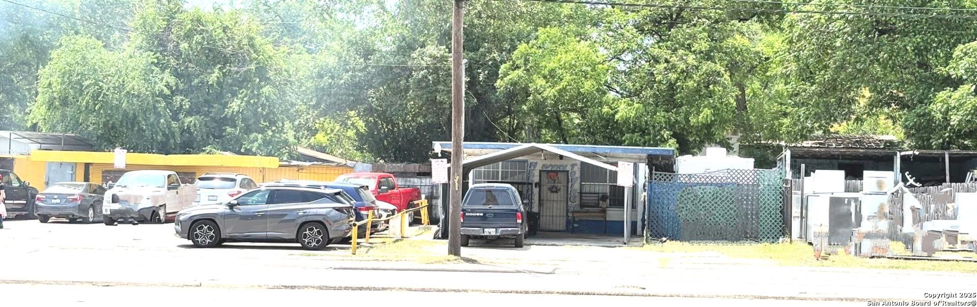 607 S General Mcmullen San Antonio TX 78237