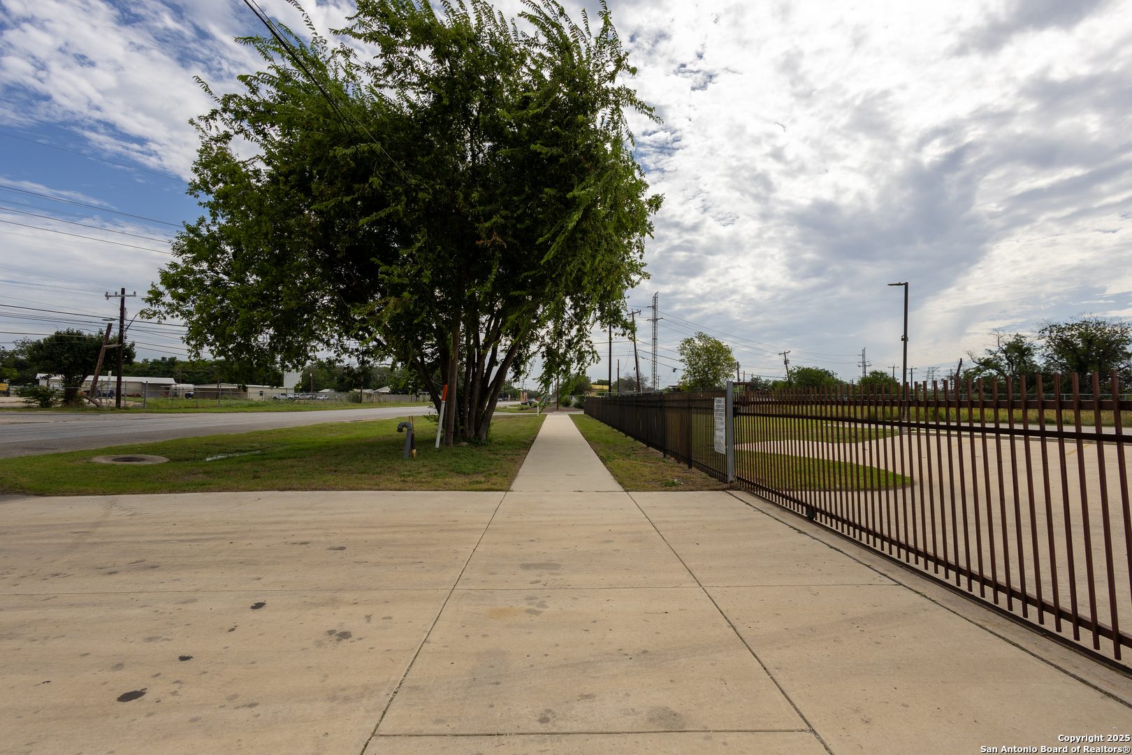 7502 New Laredo San Antonio TX 78211