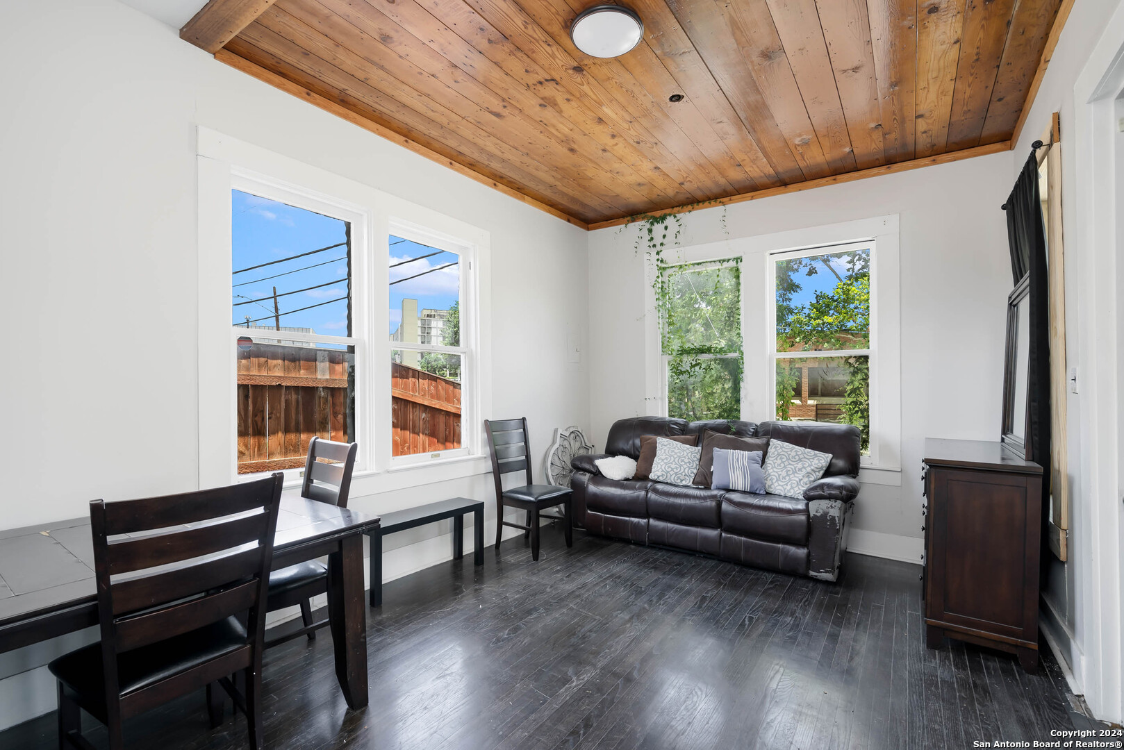 319 E Euclid San Antonio TX 78212