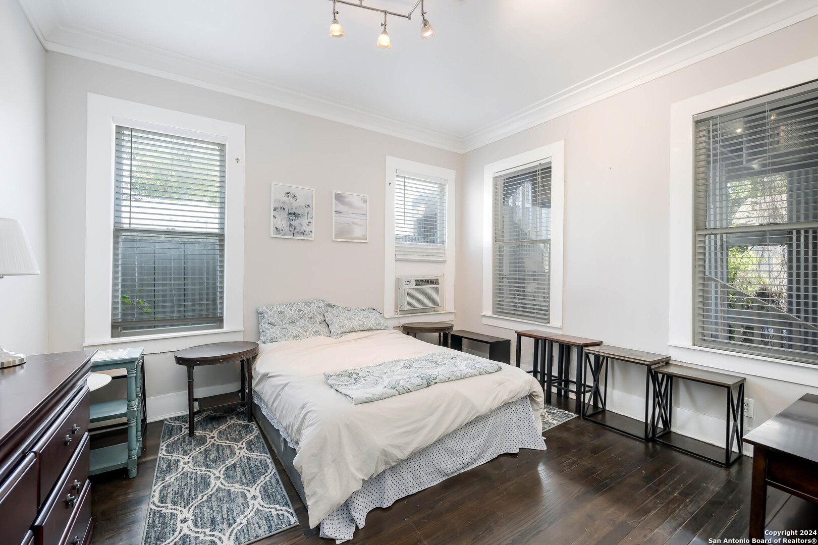 319 E Euclid San Antonio TX 78212