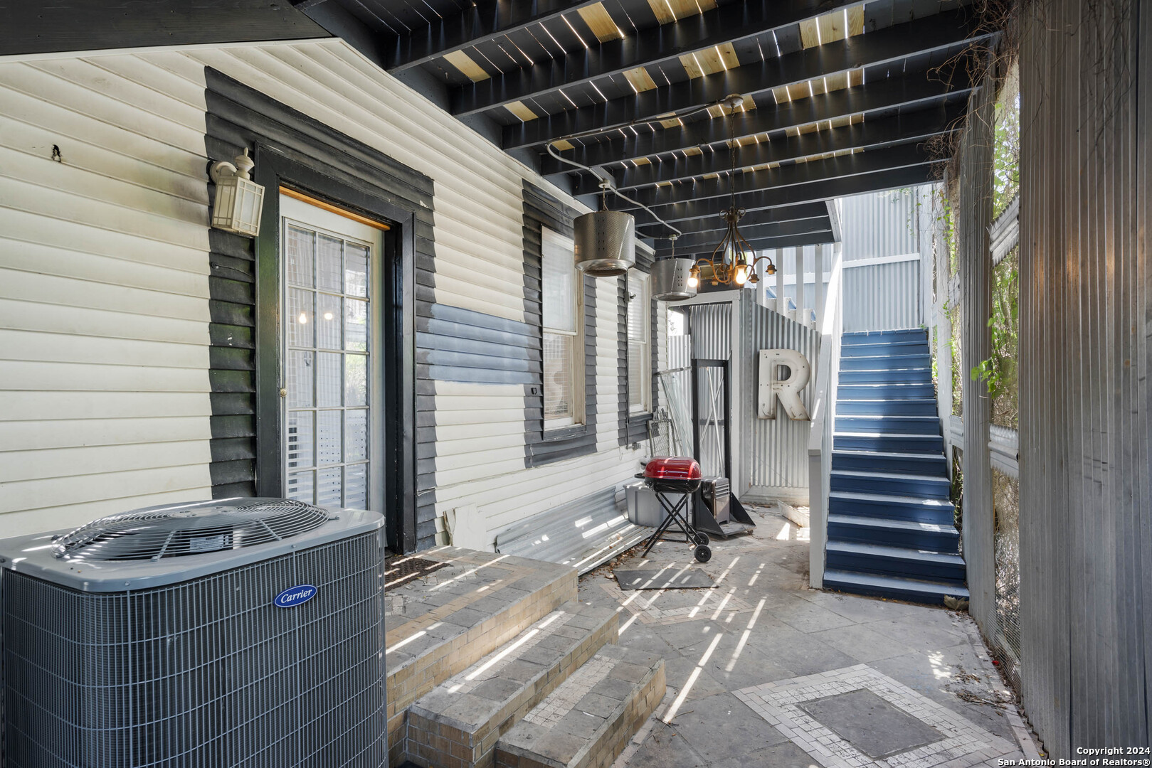 319 E Euclid San Antonio TX 78212