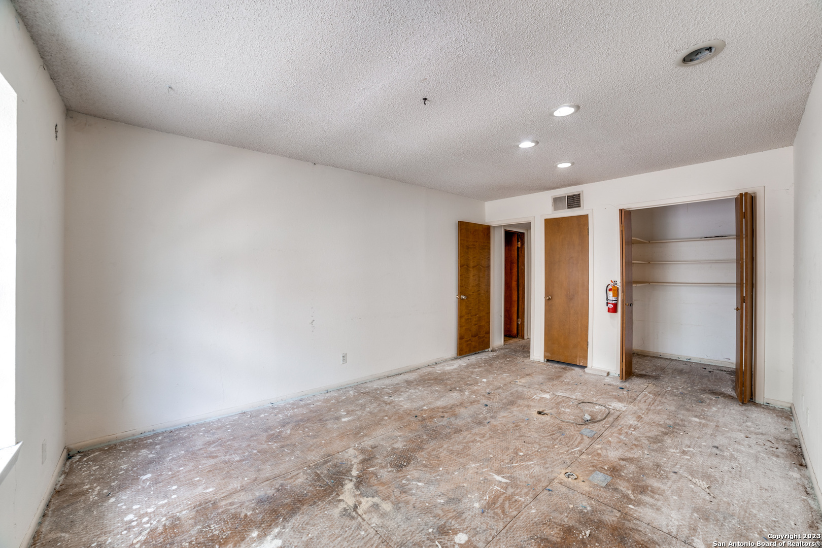 5721 Broadway San Antonio TX 78209