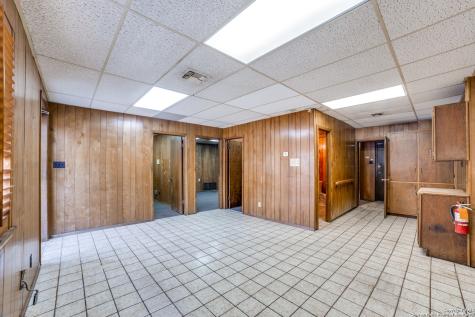 5721 Broadway San Antonio TX 78209