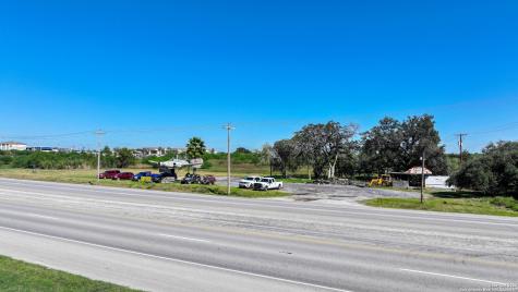 4531 Us-181 S Kenedy TX 78119