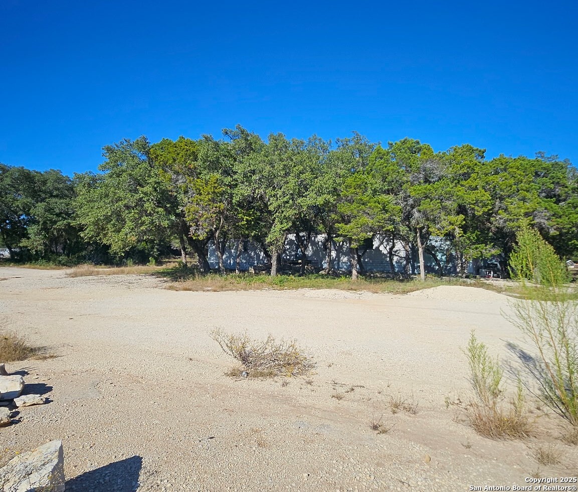 8865 Fm 1283 Lakehills TX 78063